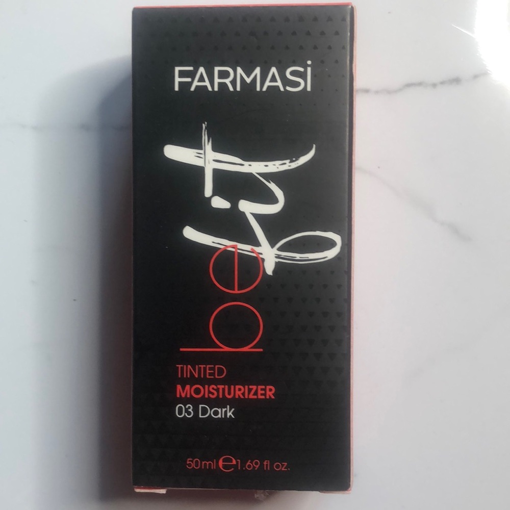 Farmasi benefit tinted moisturizer
